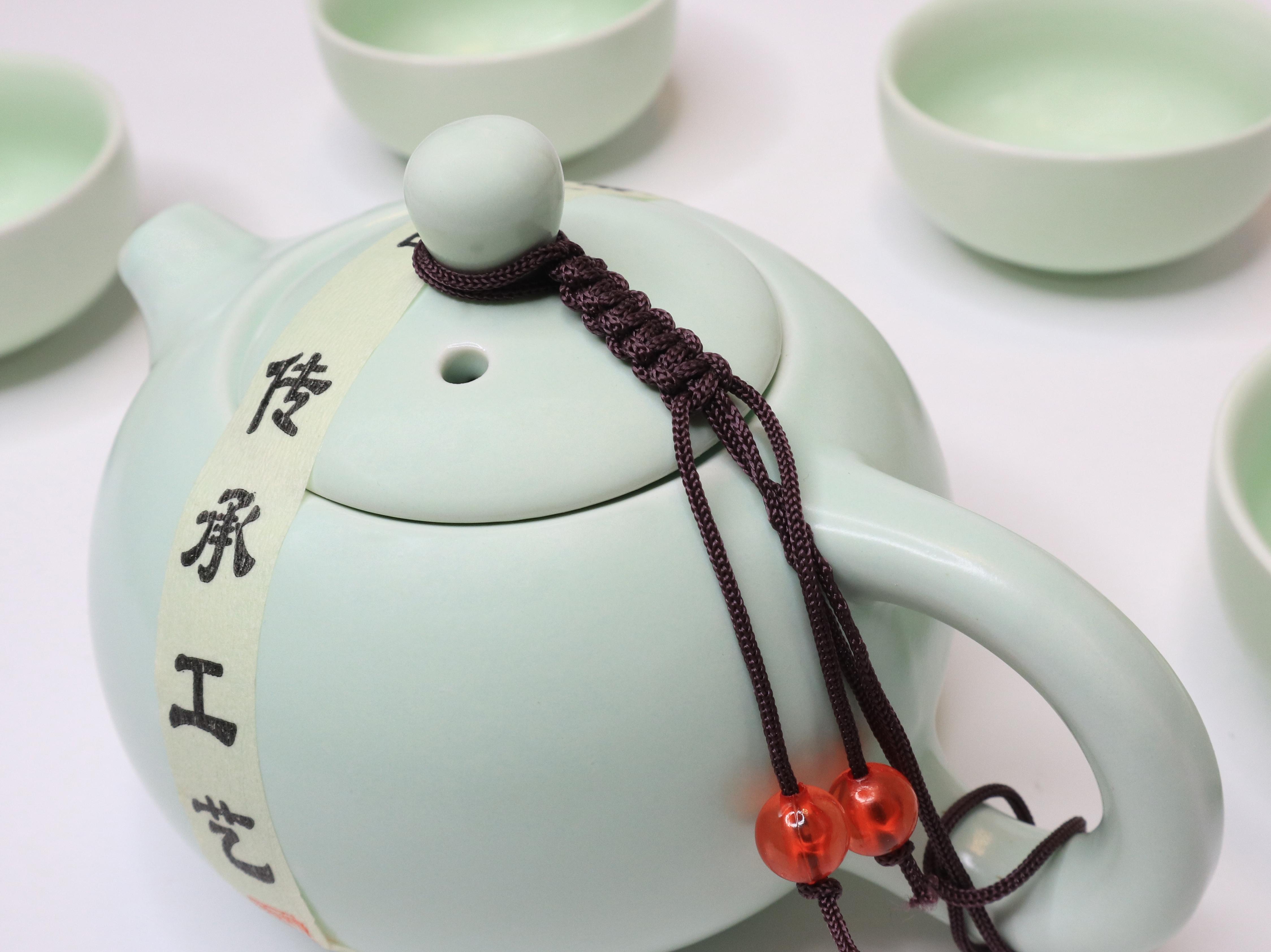 Набор для чайной церемонии Чайничек + 4 пиалы из глины UFT TSET4