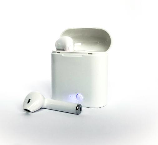 Фото 3 Беспроводные Bluetooth наушники UFT HBQ i7S TWS White с кейсом-футляром