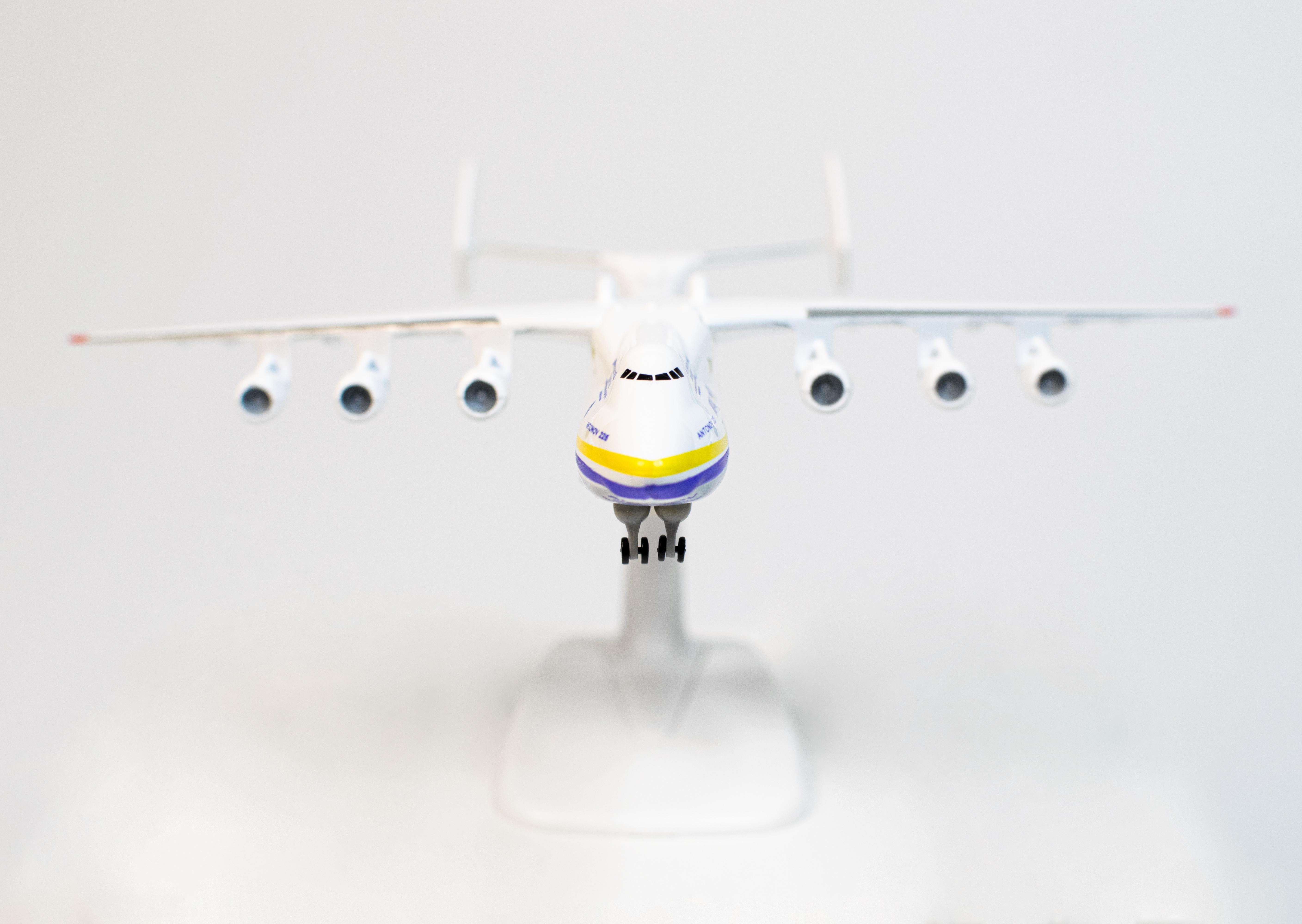 Модель літака UFT Mriya1 МРІЯ - Ан 225 масштаб: 1:400