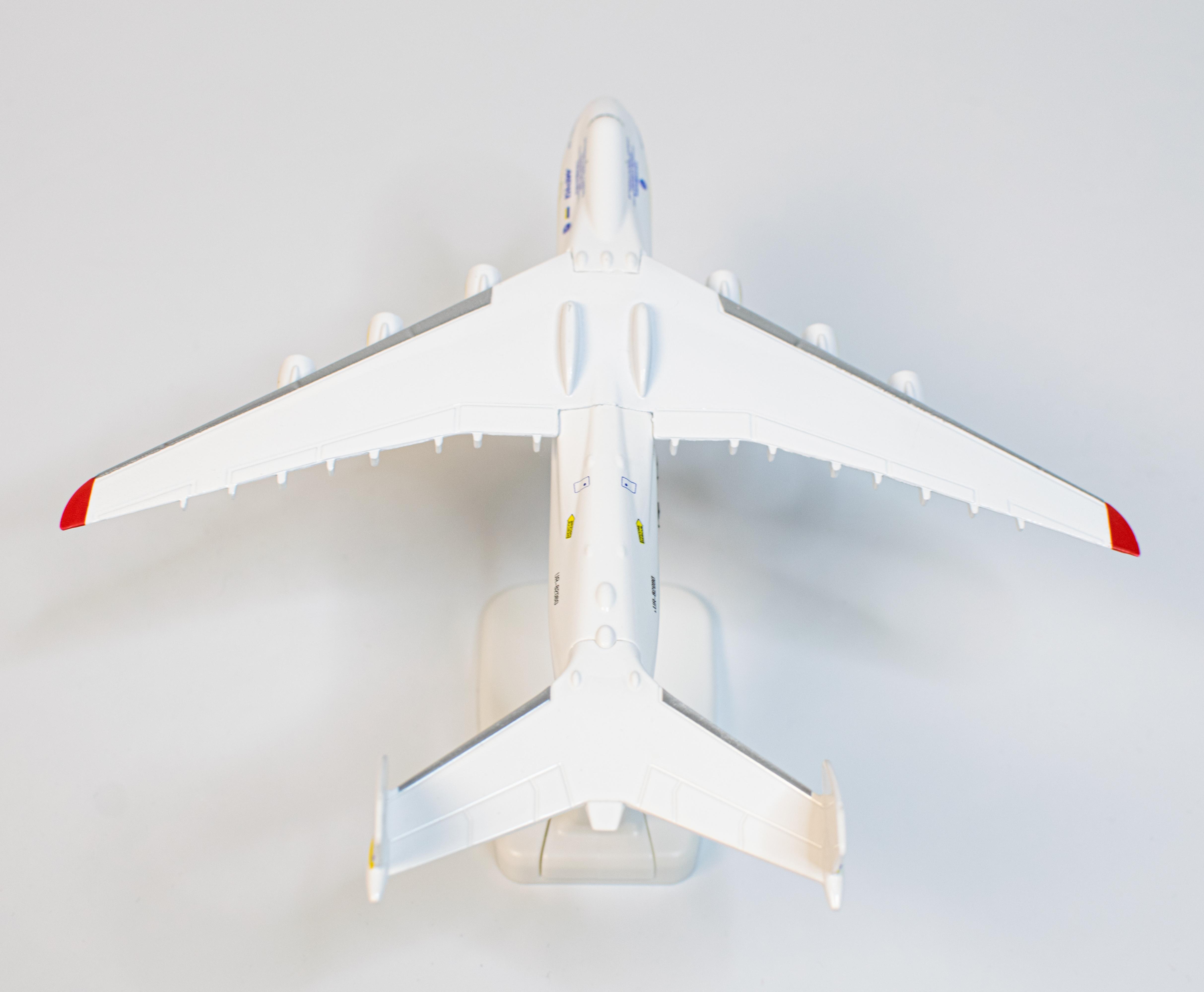Фото 6 Модель літака UFT Mriya1 МРІЯ - Ан 225 масштаб: 1:400