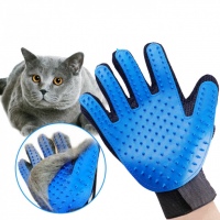 Перчатка для вычесывания шерсти домашних животных CG Hair Removal Gloves